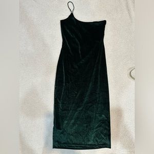 Rosedress Green Velvet mini body hugging dress, one shoulder strap, Size Med NWT